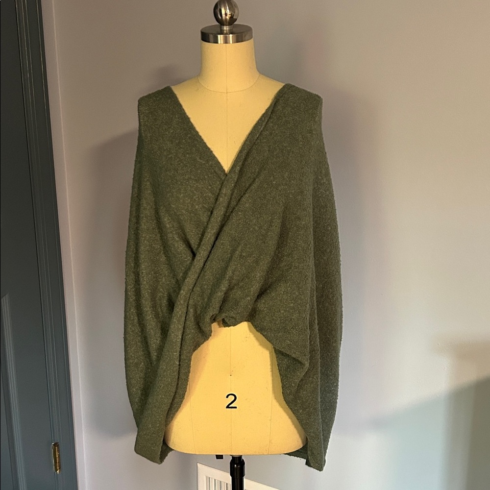 A Pea in the Pod Nursing Sweater
